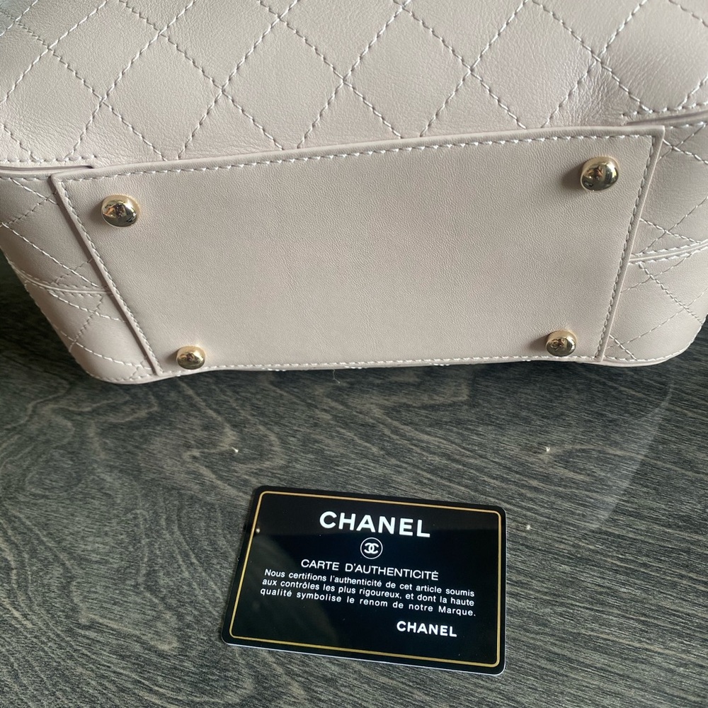 Chanel Bucket Bag - Picture 8 of 13